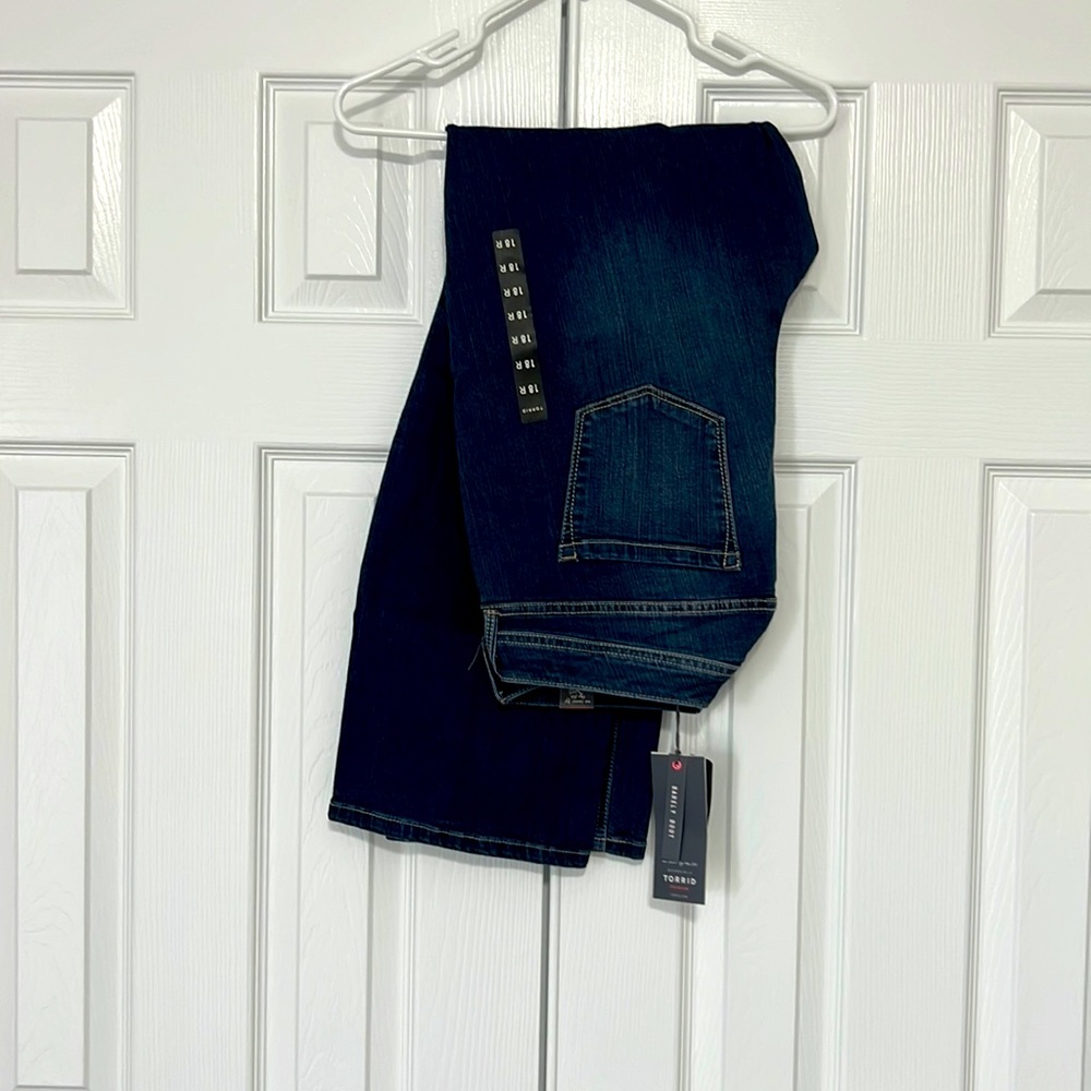 Brand new torrid barely boot cut jeans. 18R